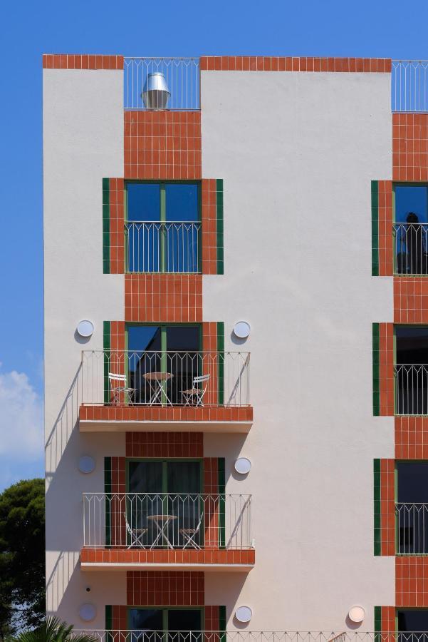 Terra Aurea Aparthotel Salou Bagian luar foto
