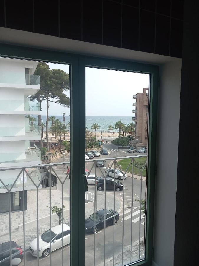 Terra Aurea Aparthotel Salou Bagian luar foto