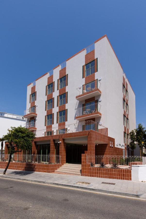 Terra Aurea Aparthotel Salou Bagian luar foto