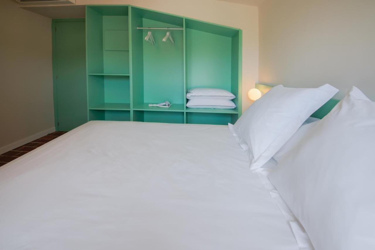 Terra Aurea Aparthotel Salou Bagian luar foto