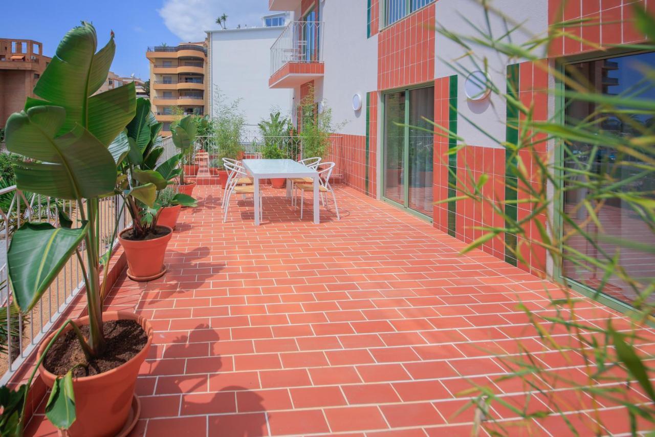 Terra Aurea Aparthotel Salou Bagian luar foto