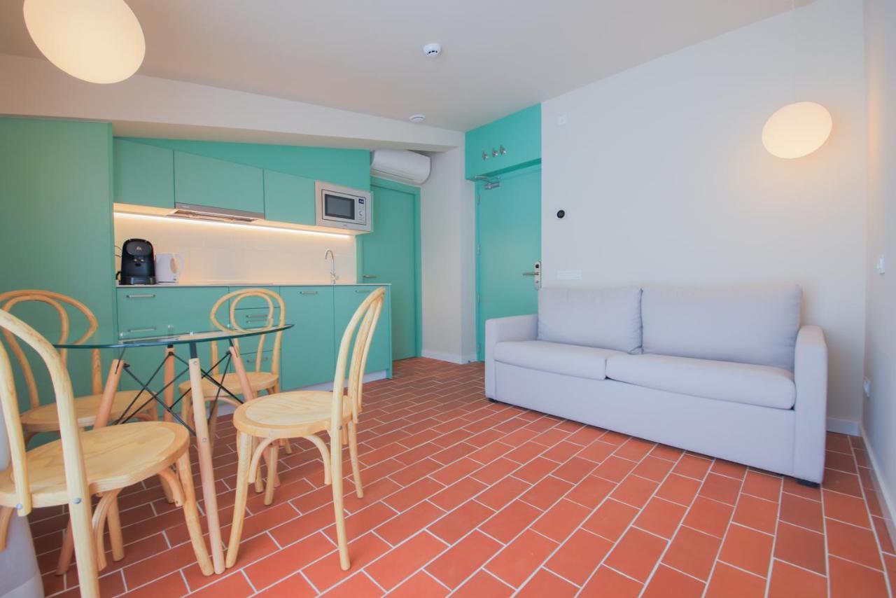 Terra Aurea Aparthotel Salou Bagian luar foto
