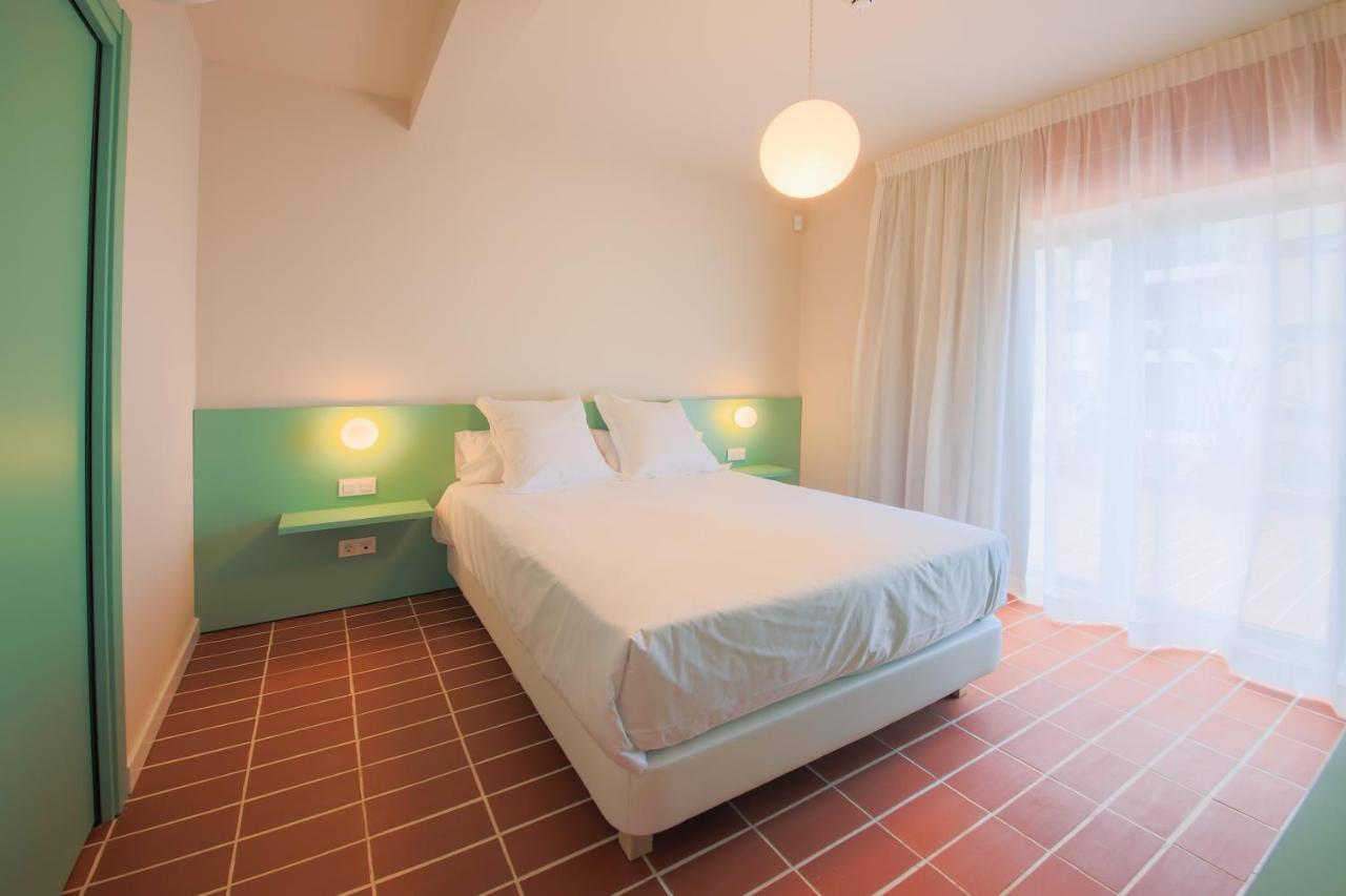 Terra Aurea Aparthotel Salou Bagian luar foto
