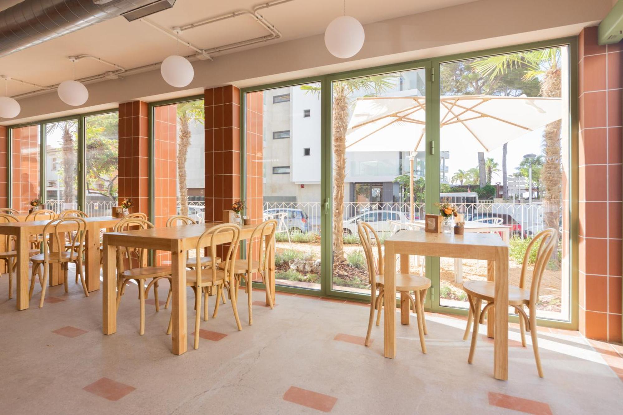 Terra Aurea Aparthotel Salou Bagian luar foto