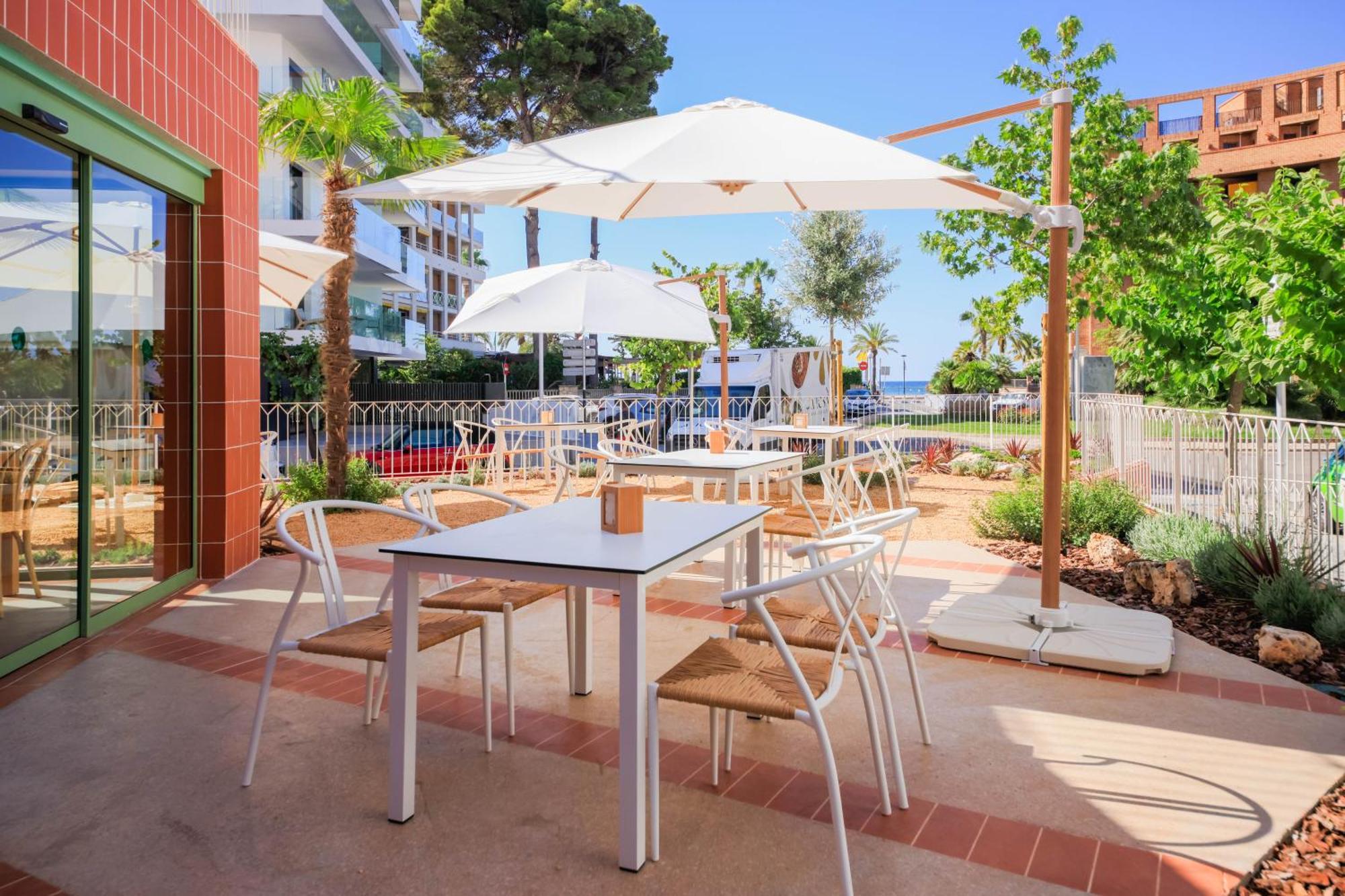 Terra Aurea Aparthotel Salou Bagian luar foto