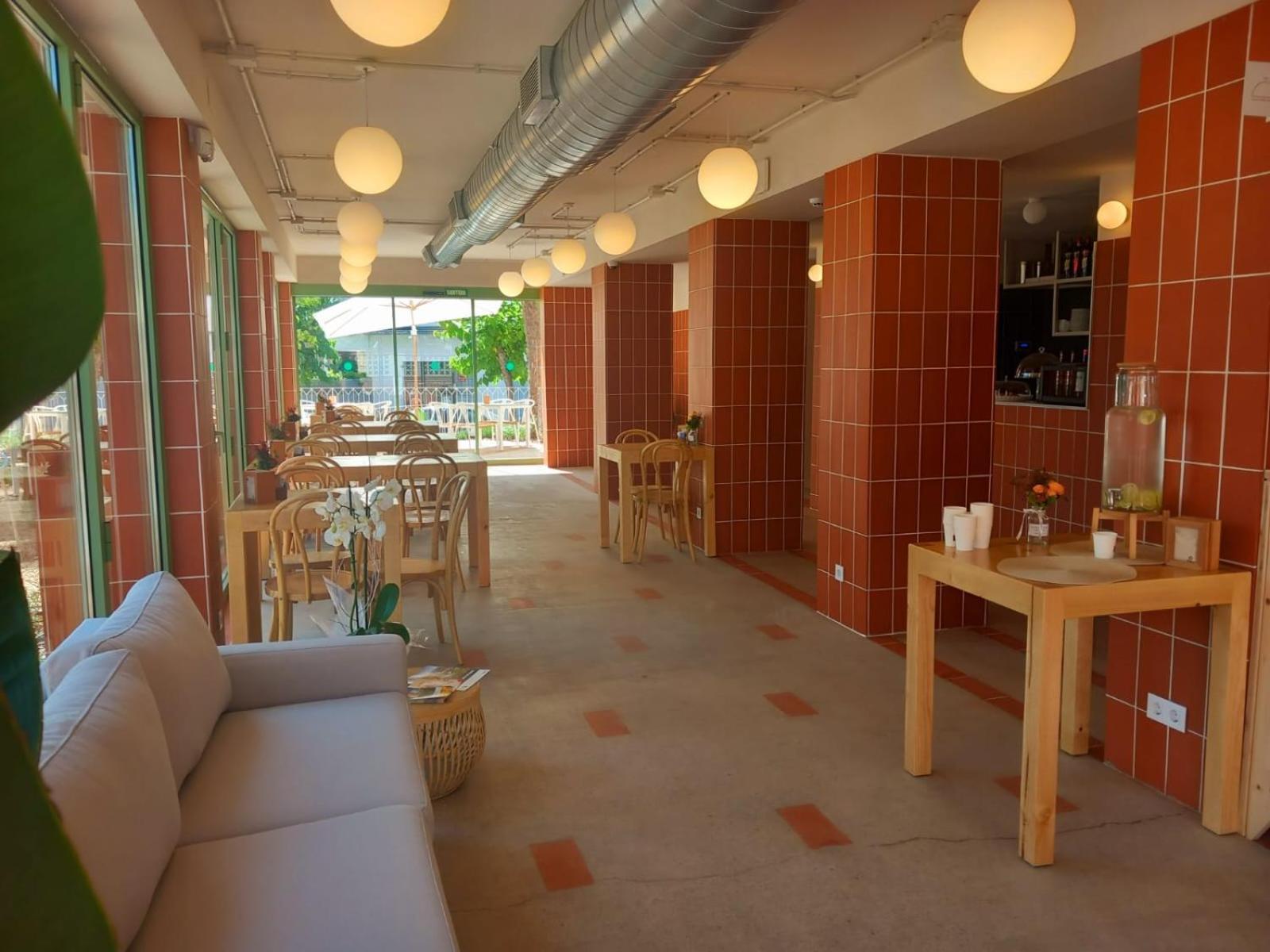 Terra Aurea Aparthotel Salou Bagian luar foto